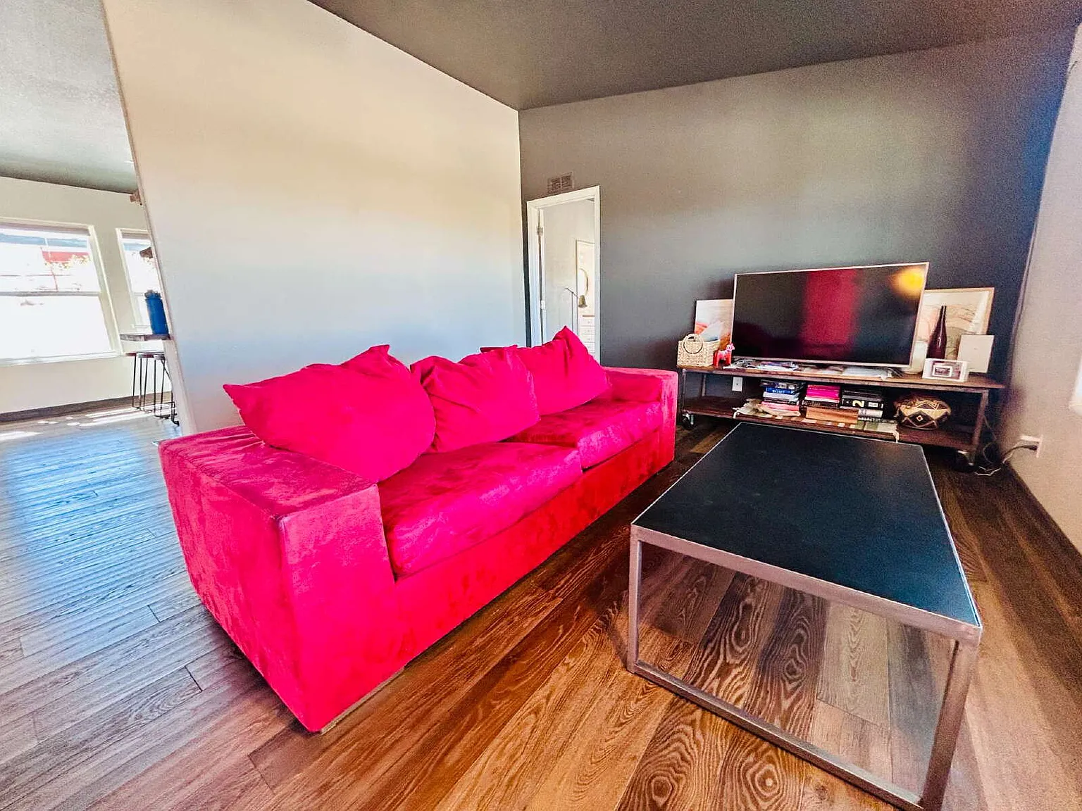 3 bed, 2.0 bath, 1352 sqft, $2,250 — Photo 4