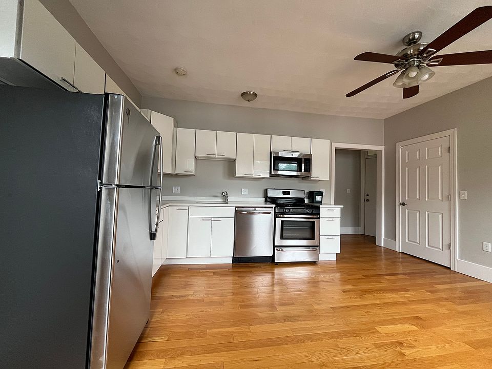 1st image of 33 Portsmouth St #3RW