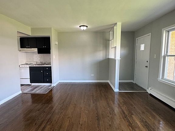 3rd image of 4325 W 95th St APT 25
