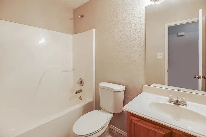 1909 Canyon Ridge St — Photo 12