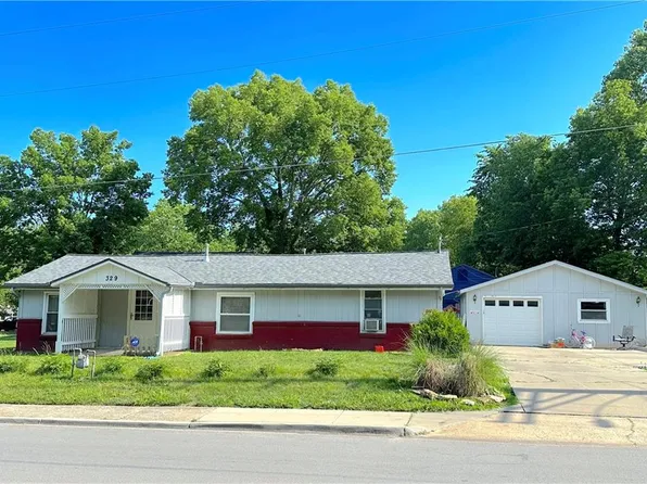 329 N Iowa St, Olathe, KS 66061
