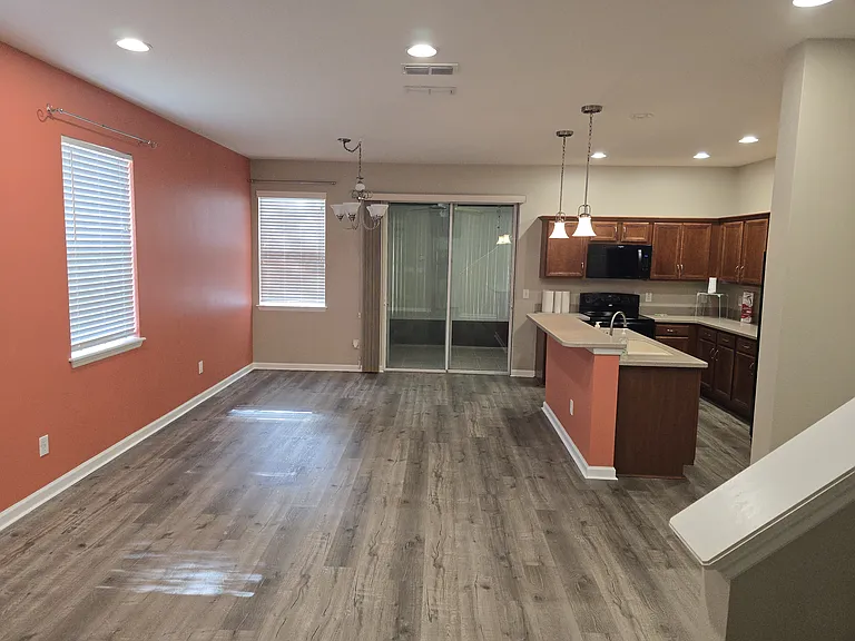607 Mount Olympus Blvd — Photo 41