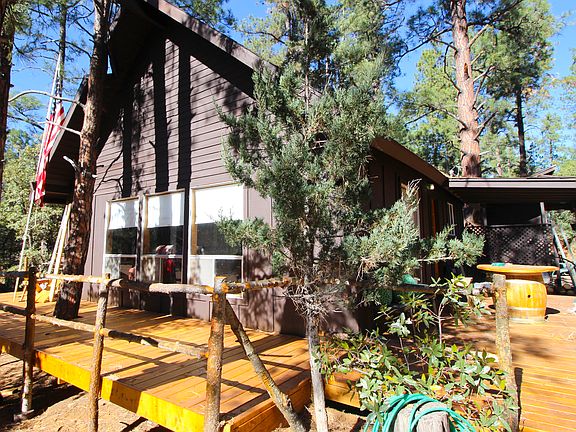 3rd image of 3327 S Pinehurst Dr