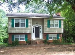 405 Eastcliff Dr, West Union, SC 29696