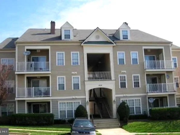 1024 Gardenview Loop APT 101, Woodbridge, VA 22191