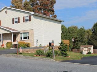 3290 Reeve Dr E, Bethlehem, PA 18020