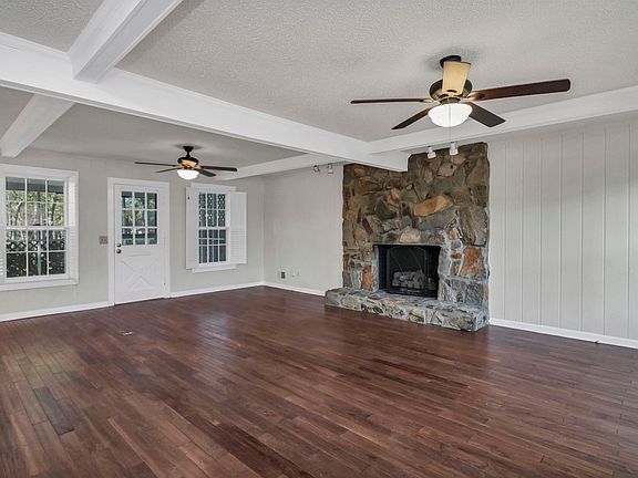 3rd image of 2 Valhalla Cir