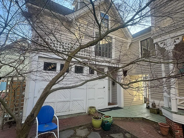 15 Kidder Ave — Photo 1