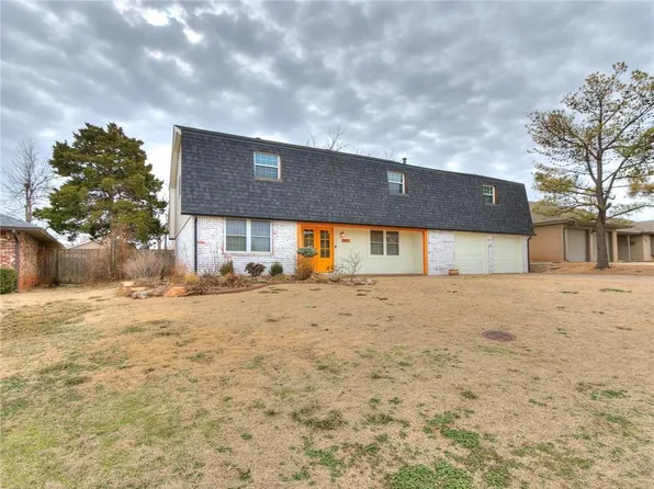 5820 NW 72nd St, Warr Acres, OK 73132