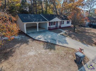 805 Coventry Cir, Perry, GA 31069