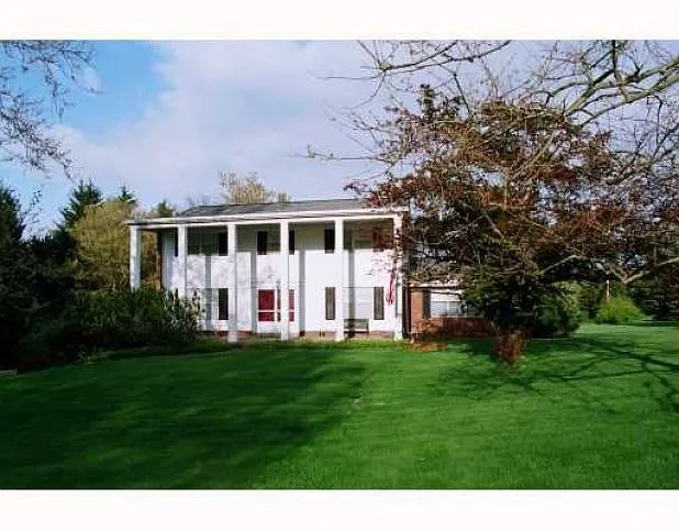 10560 Grubbs Rd photo 1