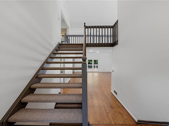 4th image of 5118 New Bedford Pl