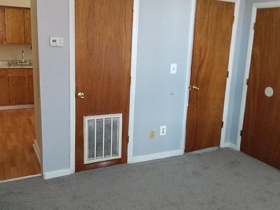 5th image of 800 N Adams St APT 2-D