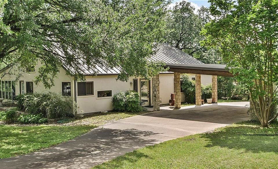 1st image of 3613 Fairway Dr