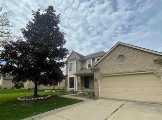 1027 Congress Dr, Troy, MI 48085