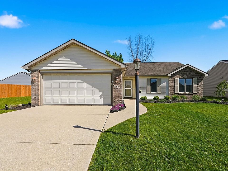 1st image of 2910 Marguerite Dr