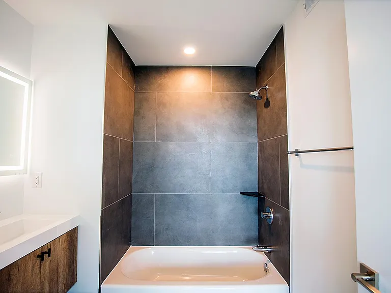 1324 Frankford Ave — Photo 38