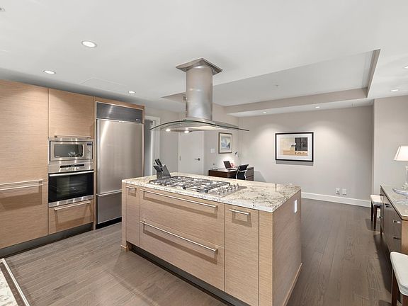 4th image of 1111 Alberni St #2601