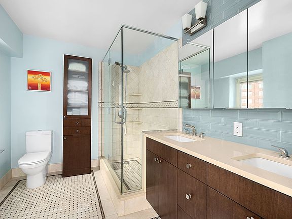 5th image of 45 W 67th St APT 25D