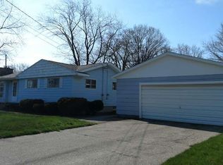 1813 Arbor Ave, Norton Shores, MI 49441