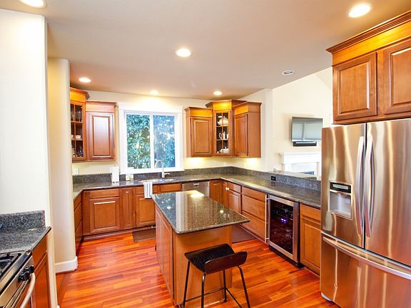 5th image of 4716 McBride St