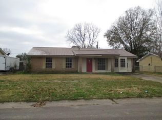 1210 Apple St, Vidalia, LA 71373