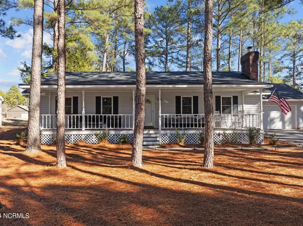 135 Laurel Oak Lane, Pinebluff, NC 28373