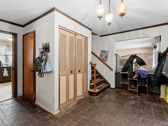 4th image of 5189 Otsego St