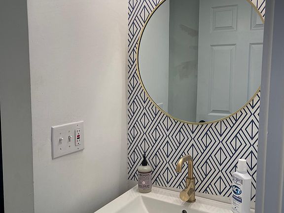 chic bathroom