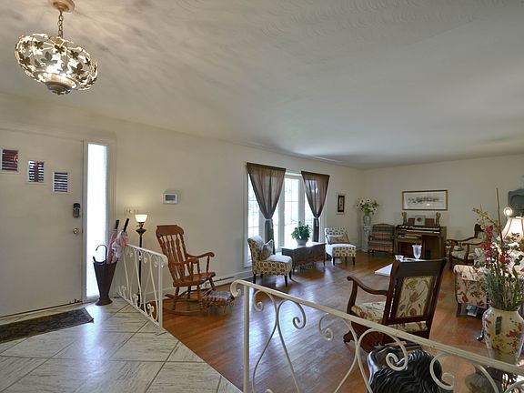 2nd image of 3201 Dogwood Dr