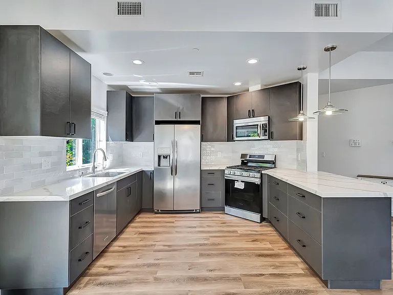 3533 Tuller Ave — Photo 9