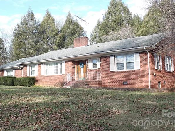 105 Woodlawn Dr, Morganton, NC 28655