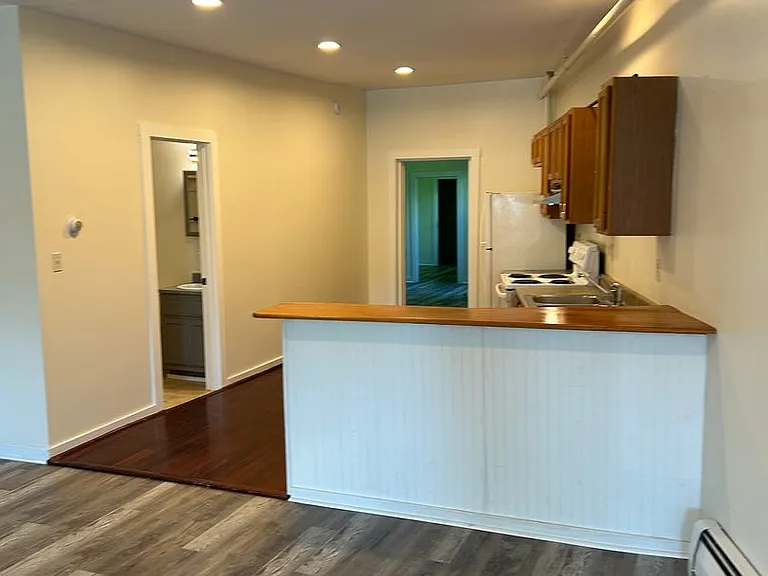 529 Main St — Photo 3