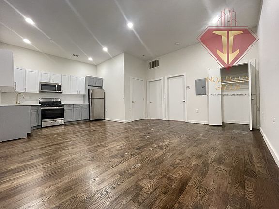 5th image of 141 Monticello Ave #1B