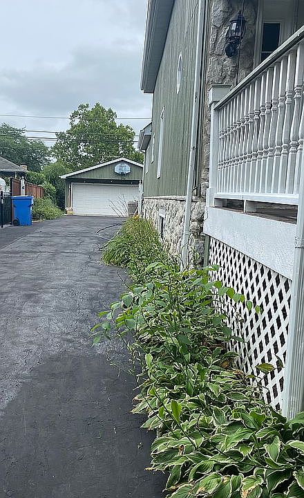 2nd image of 6953 N Overhill Ave
