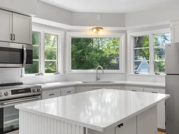 2664 18th Ave E, North Saint Paul, MN 55109