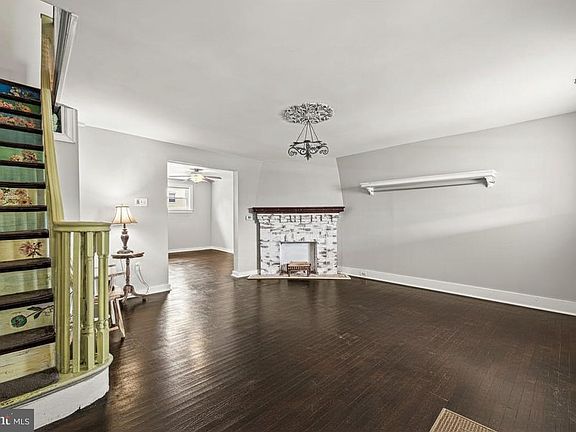 5th image of 218 N Wycombe Ave