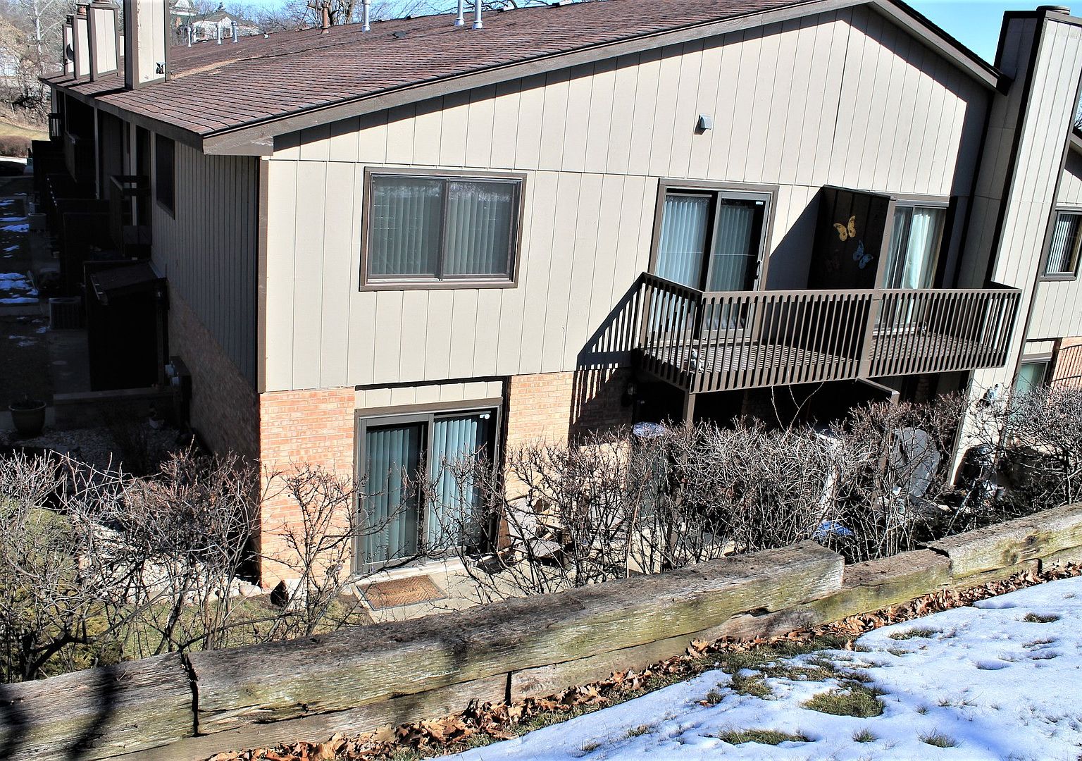 81 Mineola Rd, Fox Lake, IL 60020 | Zillow