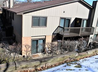 81 Mineola Rd, Fox Lake, IL 60020