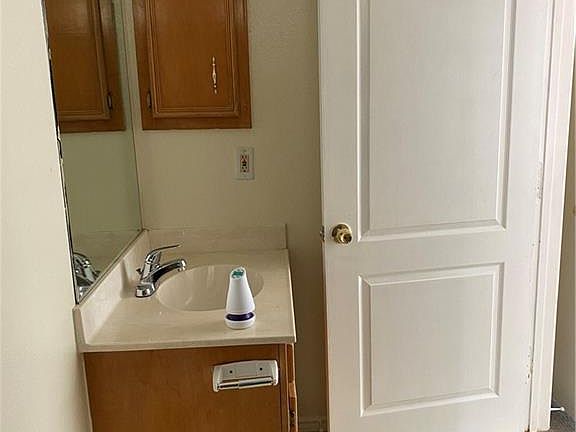 4th image of 8914 N 29th Ln