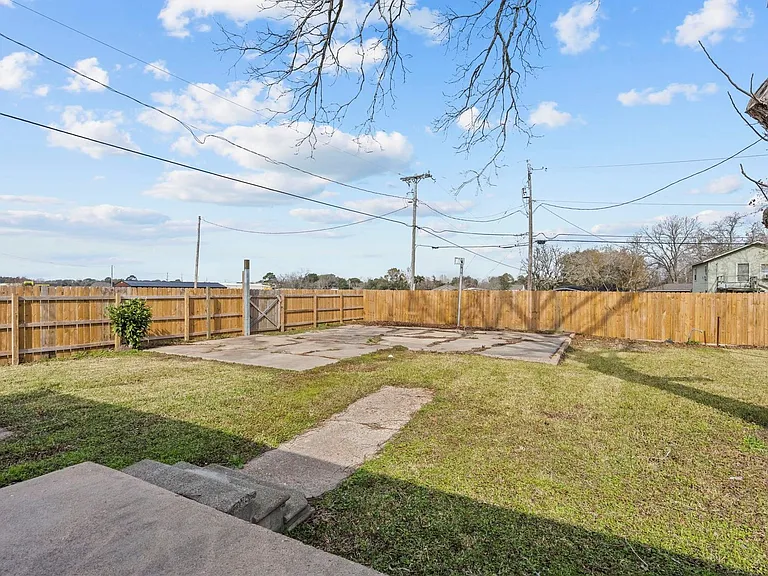 228 Orange St — Photo 21