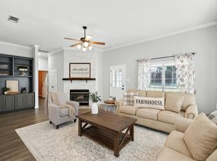 106 N Blue Bonnet Cir, Justin, TX 76247