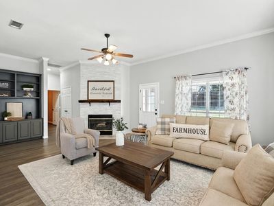 106 N Blue Bonnet Cir, Justin, TX, 76247