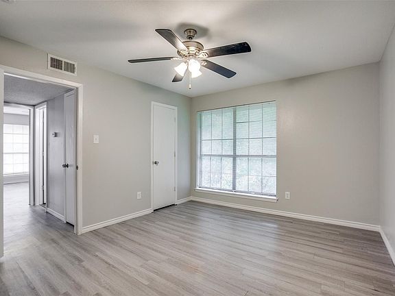 5th image of 1939 Cranford Dr APT 104