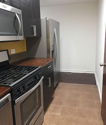 2nd image of 139 Ashland Ave APT 102