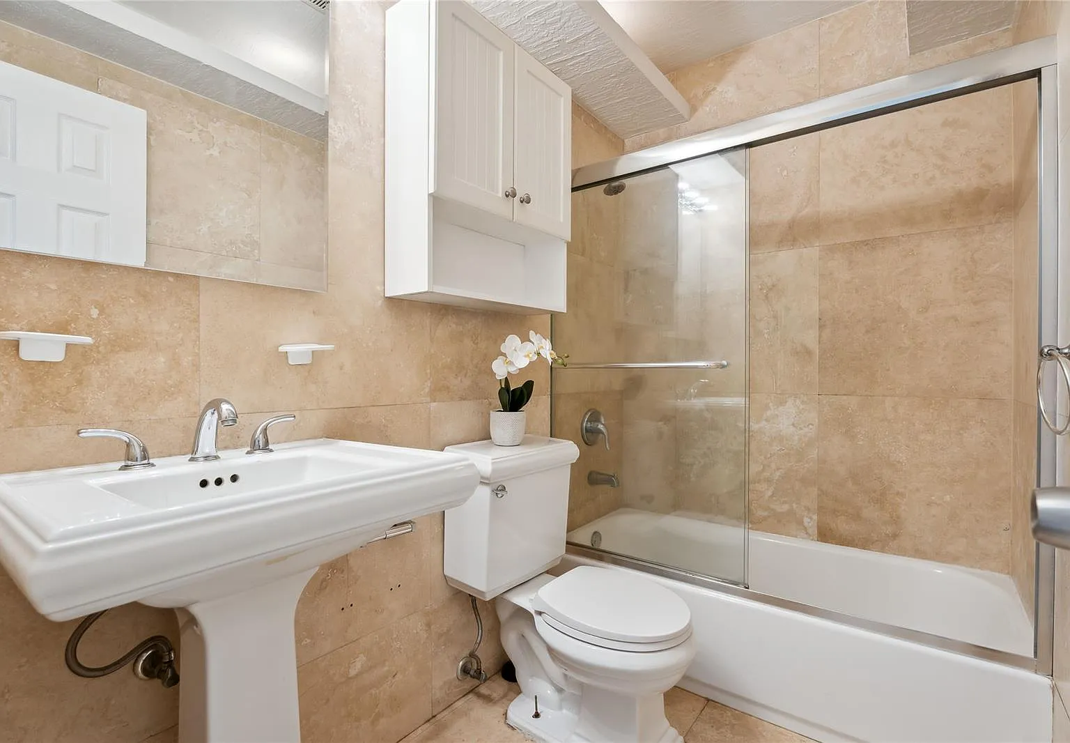 1 bed, 580 sqft, $1,700 — Photo 4