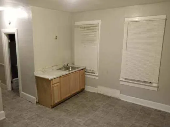 2439 North 6th STREET, Milwaukee, WI 53212