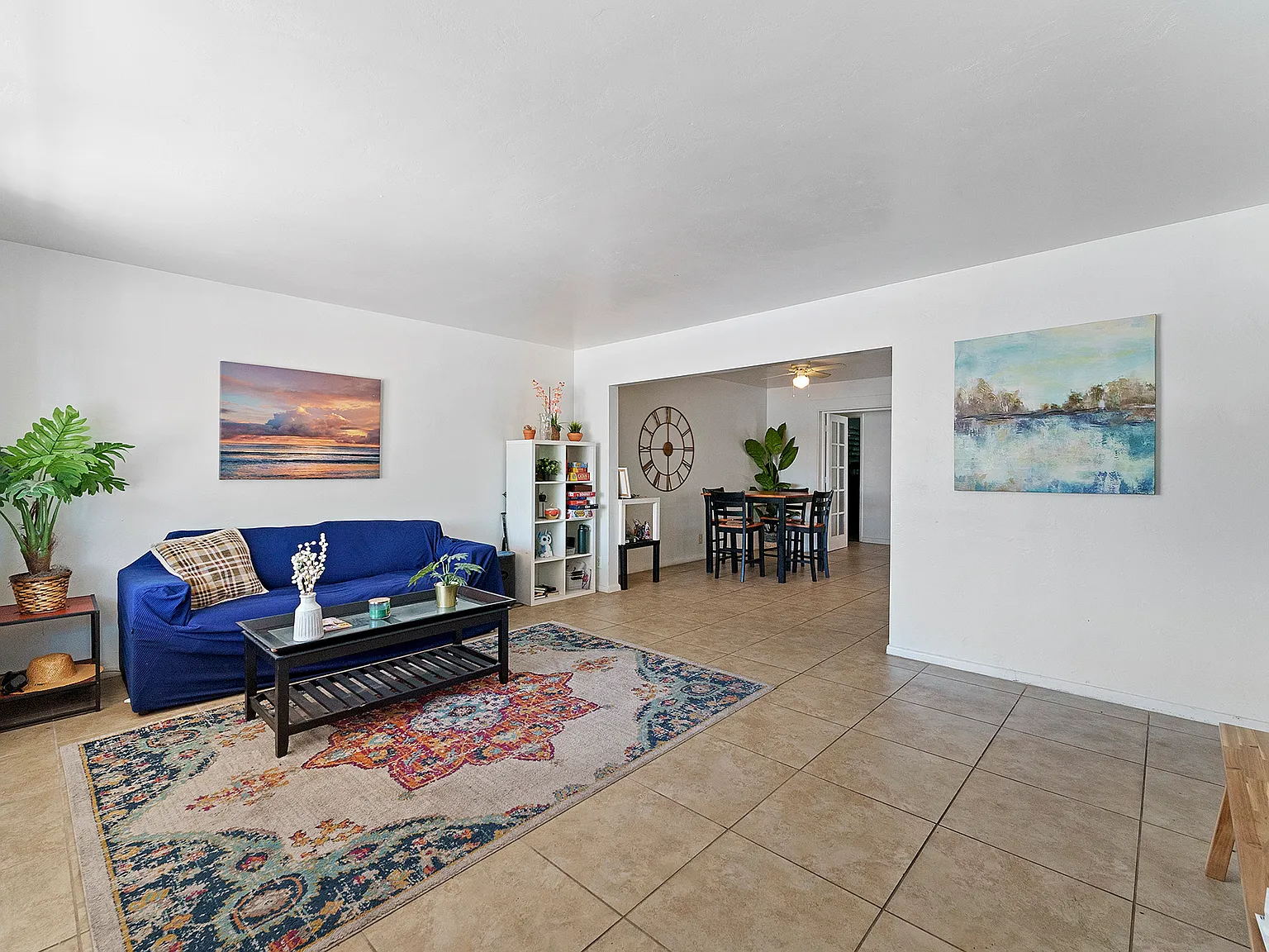 5 bed, 2065 sqft, $725 — Photo 2