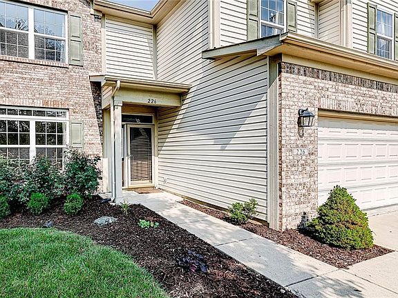 3rd image of 226 Jewell Ln