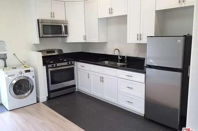 Studio, 450 sqft, $1,850 — Photo 1
